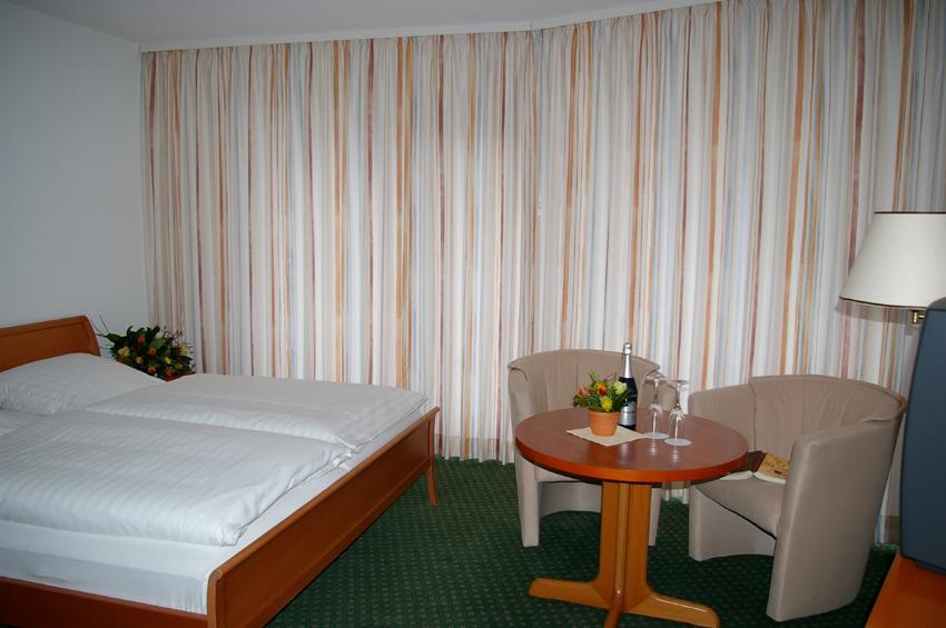 Hotel Haus Deutsch Krone Бад-Ессен Екстер'єр фото